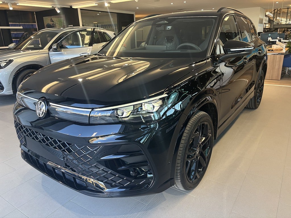 Volkswagen Tiguan eHybrid R-Line-Edition 4595kr/mån APRIL ERBJUDANDE