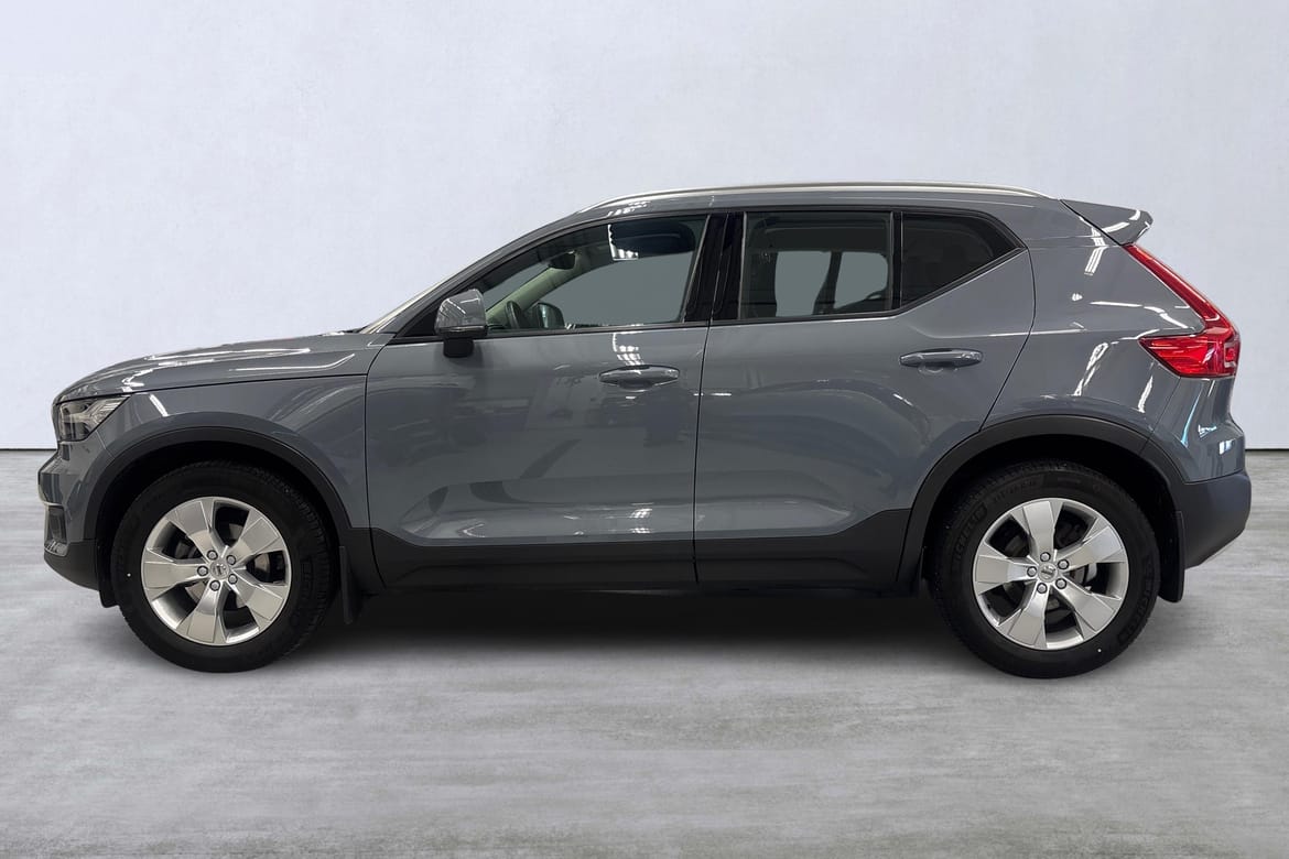 Volvo XC40 T3 FWD aut Momentum Advanced 2021, bild 2/10
