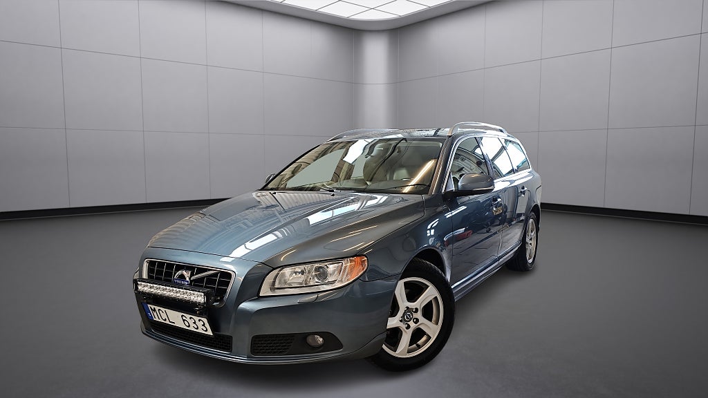 Volvo V70 D3 Geartronic Summum 2-Ägare/ NyBesiktigad/ Nyservad