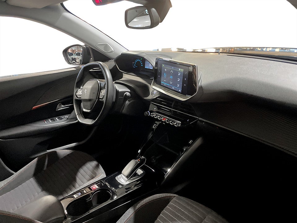 Bild på Peugeot E-2008 Active 50kWh 136hk Aut CARPLAY BACKSENSORER