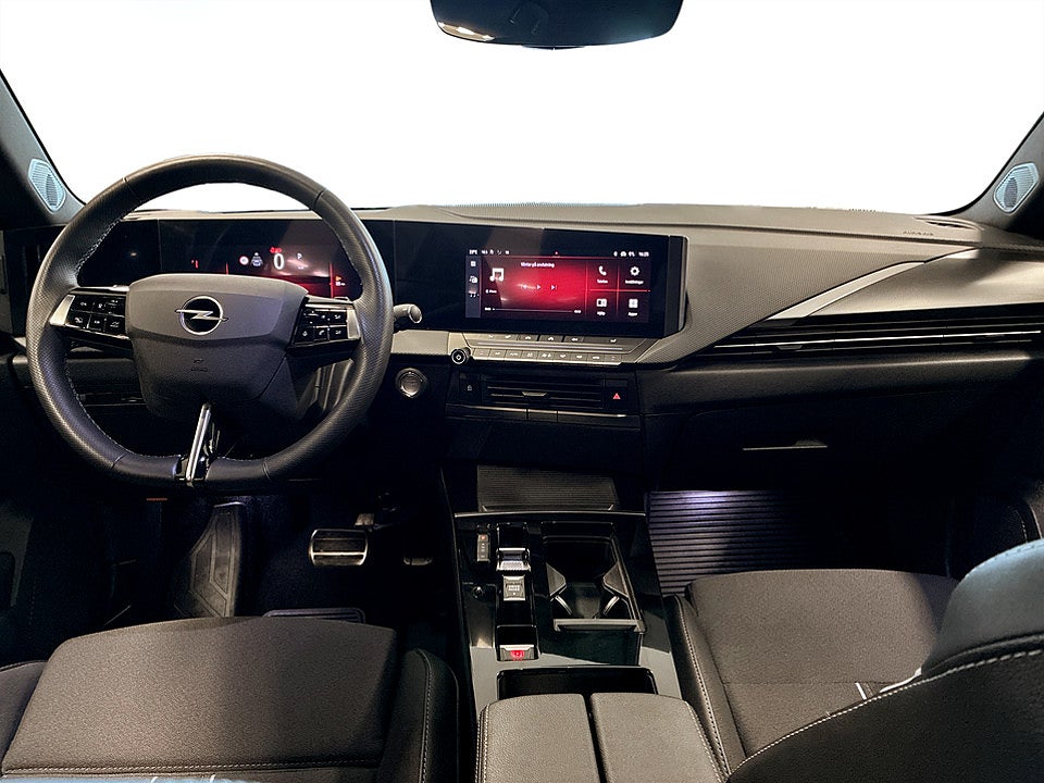 Bild på Opel Astra ST First Edition 1.2 PT 130hk Aut B-KAMERA CARPLAY