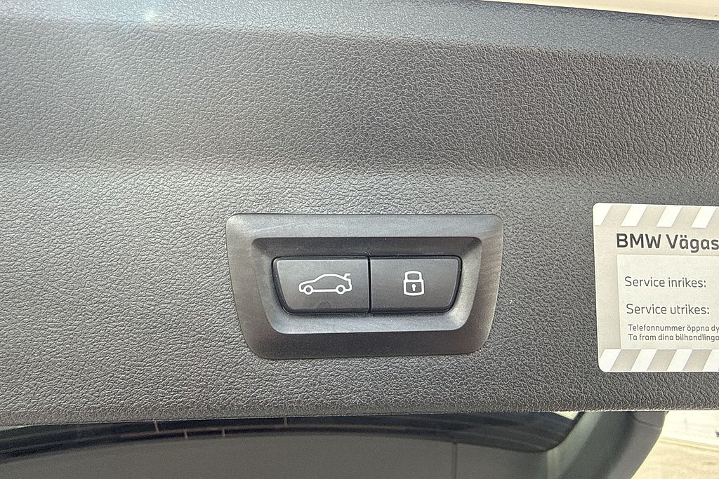 BMW X3 xDrive30e Aut M-Sport Hifi Kamera Navi P-värmare Moms  miniatyr 24