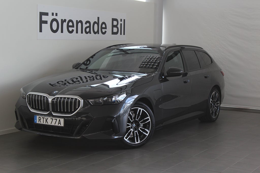 BMW 530e xDrive Touring M Sport Drag Park Assist LAGERKAMPANJ