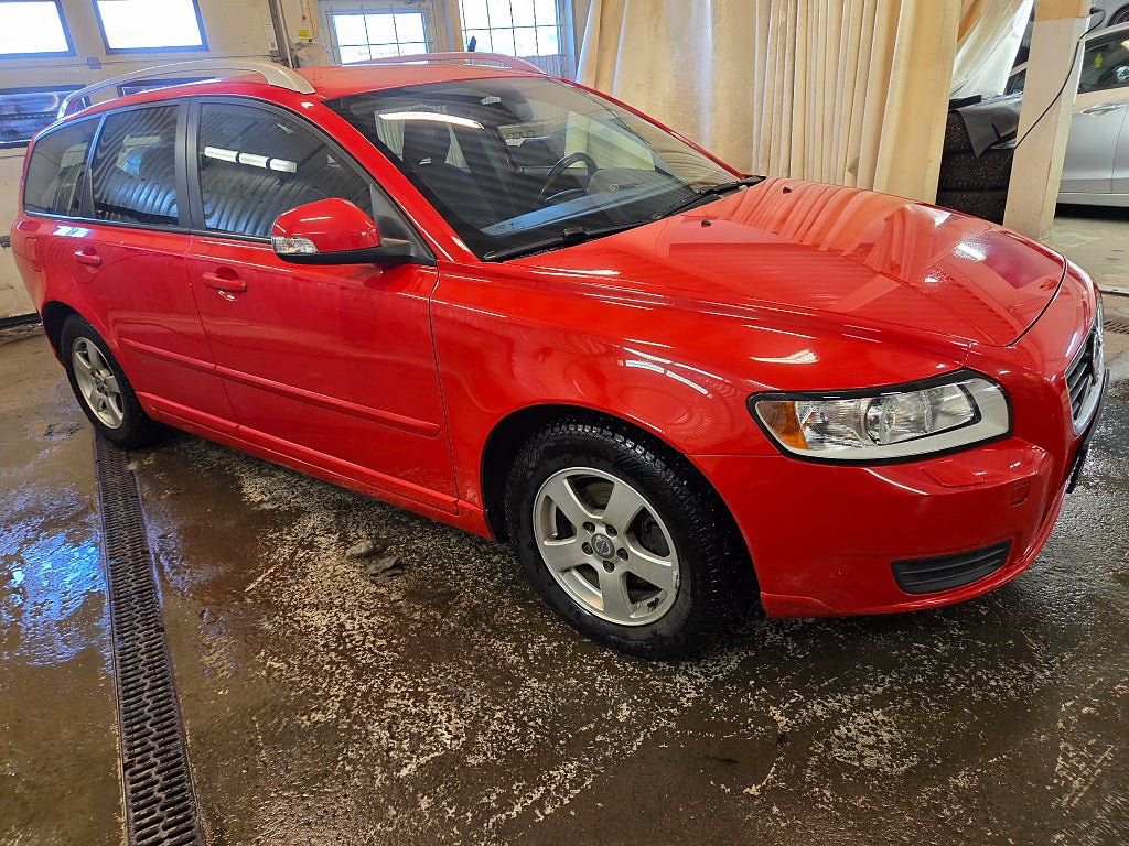 Volvo V50 2.0F Kinetic En Ägare 10,000 Mil Euro 5