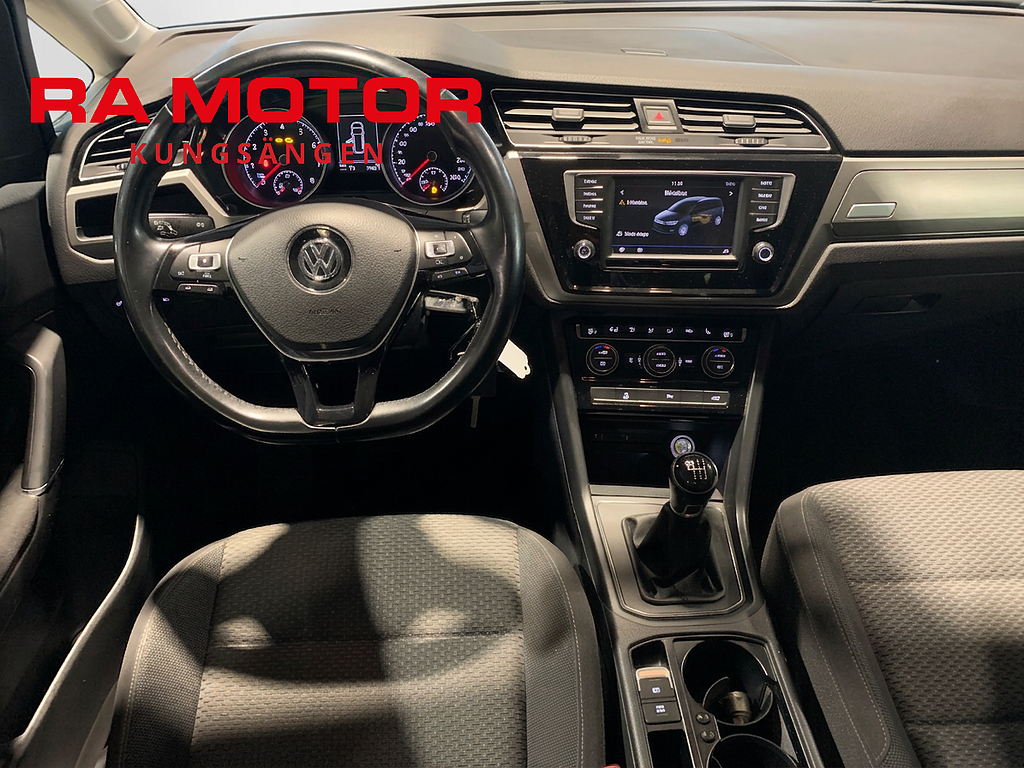 Volkswagen Touran 1.4 TSI, 150hk | Drag | Kamera | 7-sits | Värmare 2017