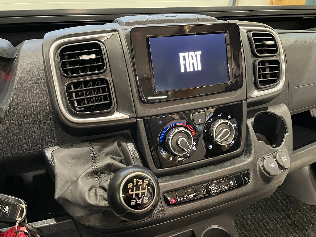 Ci Kyro Duo XL Elite / Truma Diesel / Höj och sänkbarsäng / Solcell - Ci