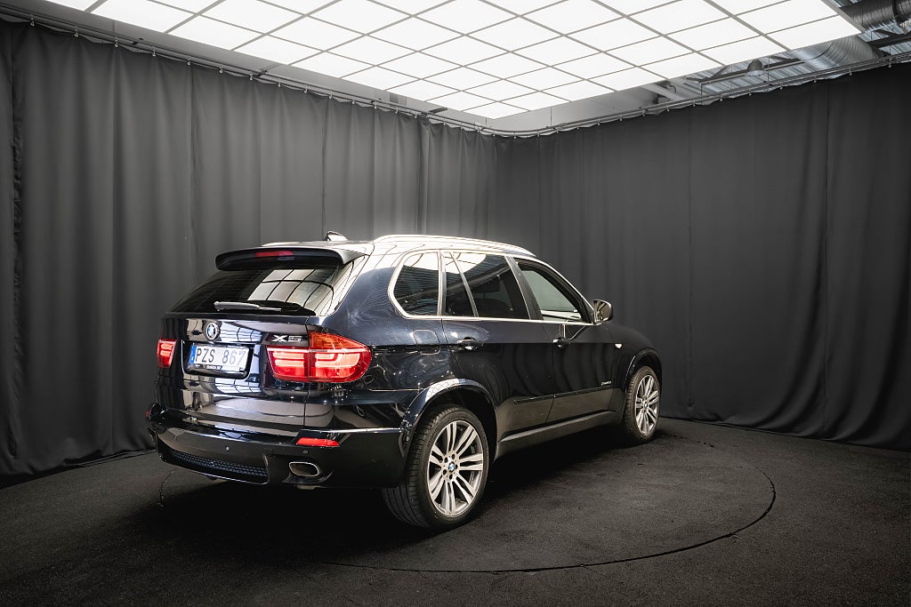 BMW X5 xDrive40d M Sport PANO D-VÄRM 360° LÄDER DRAG 306hk