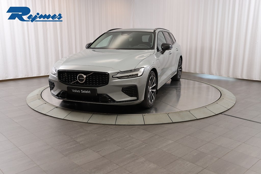 Volvo V60 T6 Plus Dark Nordic Edition/Drag/H&K/360kam