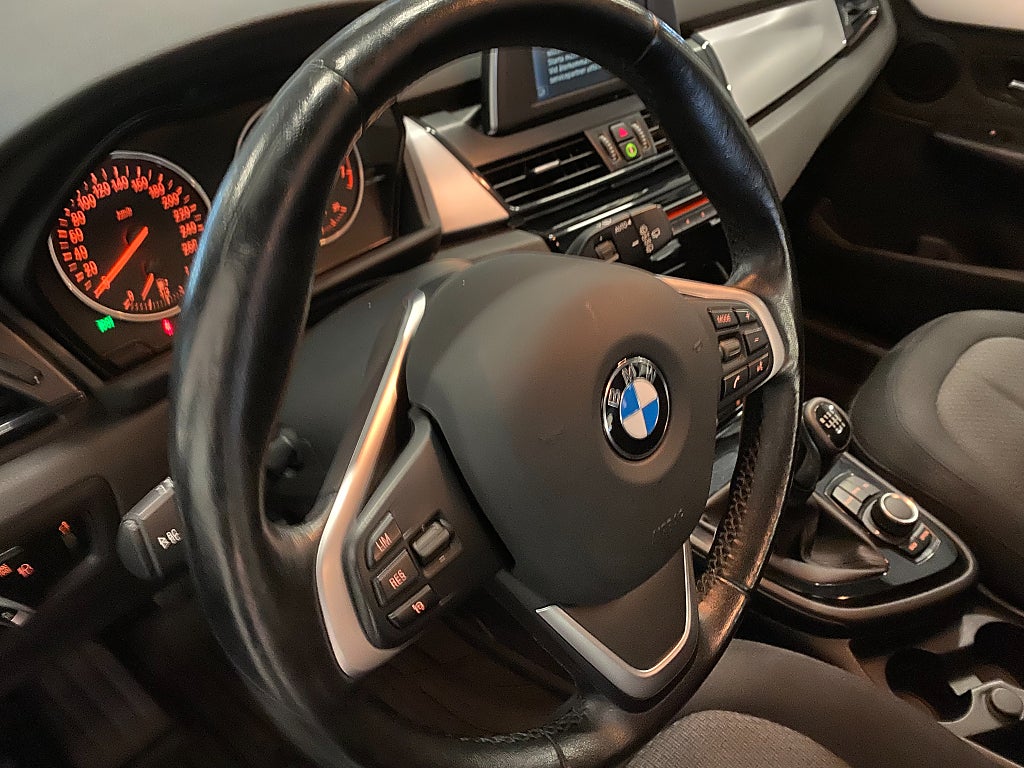 BMW 218i 2016 - miniatyr 24