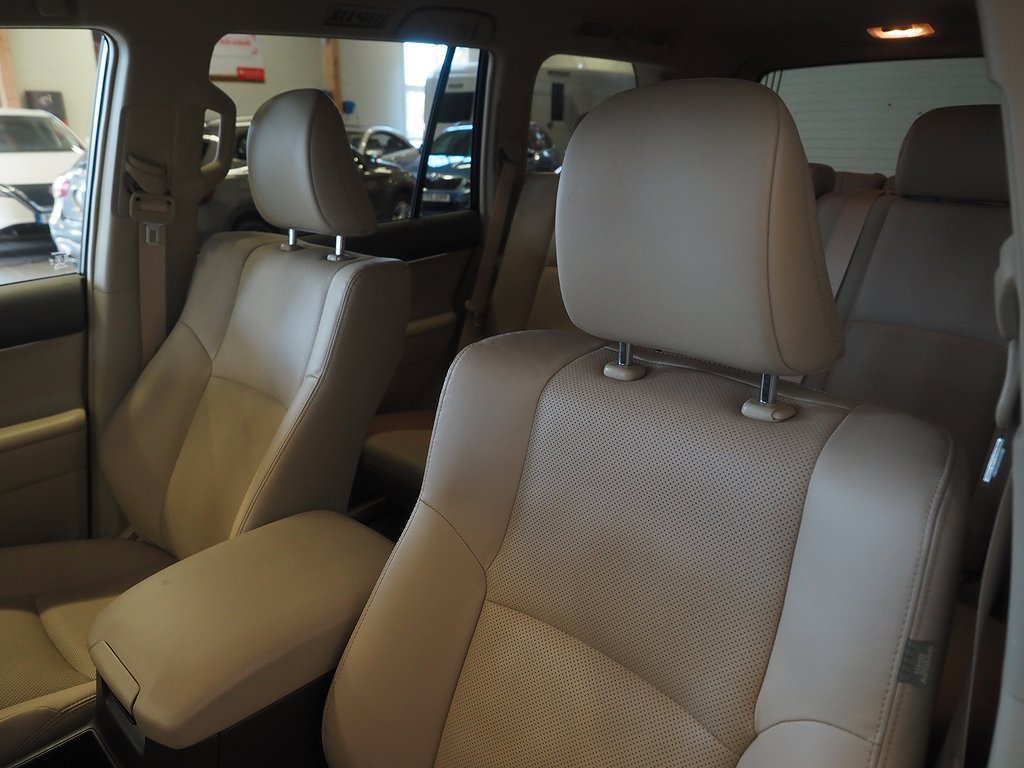 Toyota Land Cruiser 2.8 D-4D 4WD 7-sits Premium D-Värm Drag 2023