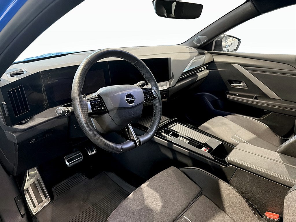 Bild på Opel Astra ST GS 1.2 PT 130hk Aut - 360-KAMERA, CARPLAY