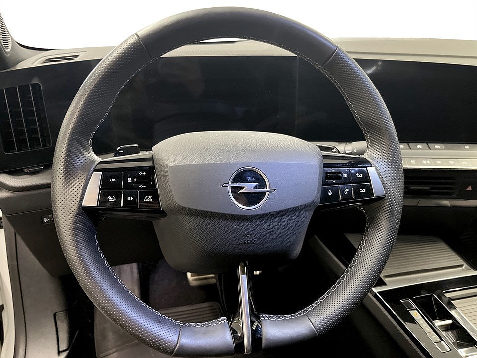 Bild på Opel Astra ST GS 1.2 PT 130hk Aut - 360-KAMERA, CARPLAY