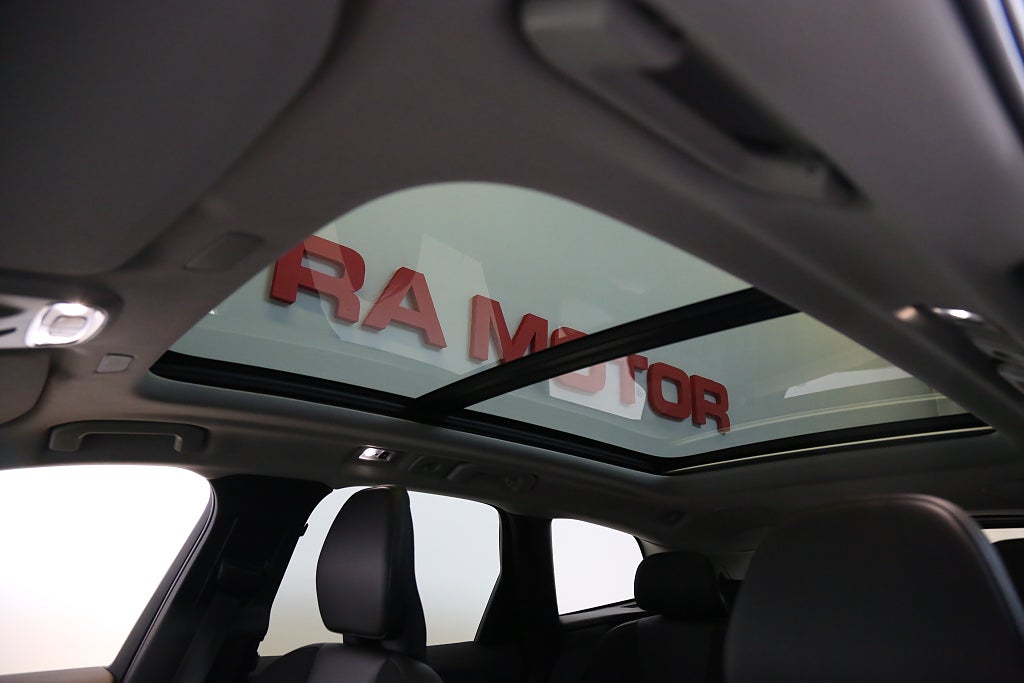 Volvo XC60 Recharge T6 Inscription Exp AWD Pano H/K Drag Leasbar 2021