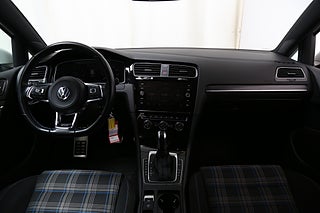 Halvkombi Volkswagen Golf 16 av 25