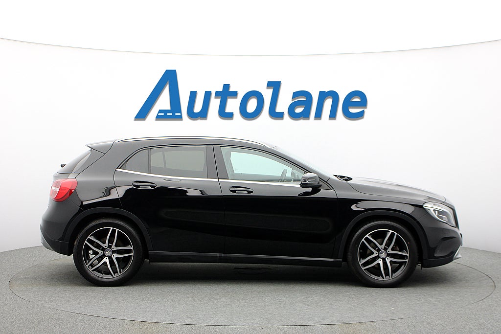 Mercedes-Benz GLA 220 D 4MATIC, Dragkrok, Värmare, Backkamera 170hk