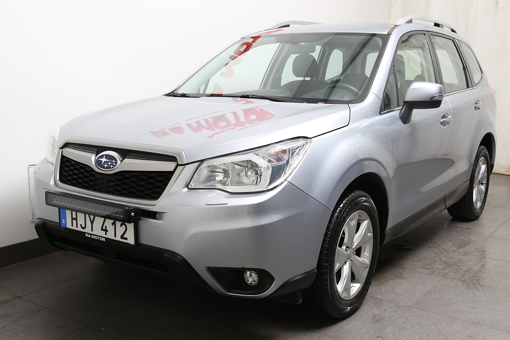 Subaru Forester 2,0D 147hk XS 4WD 1ägare Extraljus P-Värmare 2014