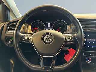 Volkswagen Golf 5-dörrar 1.6 TDI Base Mvärme Bkamera Drag CarPlay S&V – bild 9