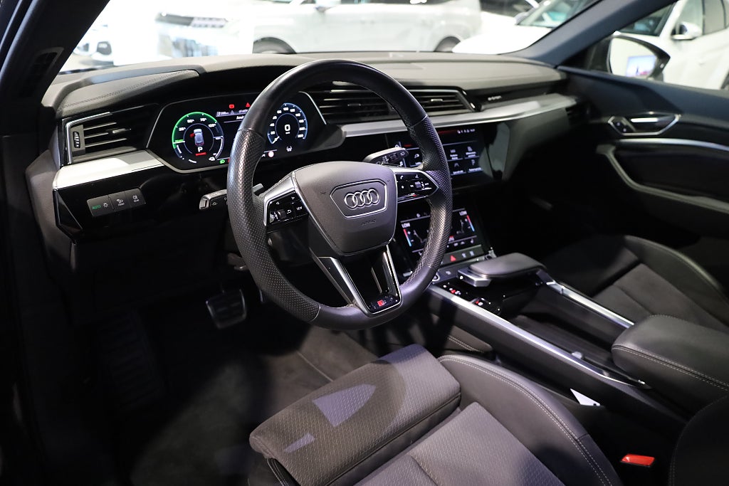Audi q8-e-tron 50 Quattro S line Navi Kamera Leasbar V-Hjul 2024