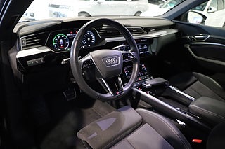 SUV Audi q8-e-tron 13 av 31