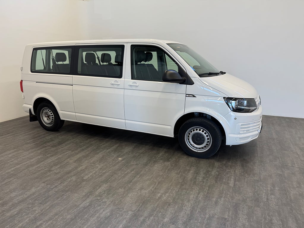 Volkswagen Caravelle 2.0TDI Trendline 9-sits/D-värm/Drag
