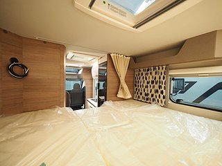 Husbil-halvintegrerad Knaus Van TI 640 MEG Vansation MAN 13 av 16