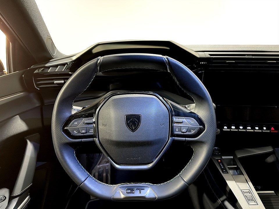 Bild på Peugeot 408 GT 1.2 PT 130hk Aut - B-KAMERA, EL-BAKLUCKA