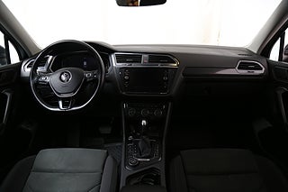 SUV Volkswagen Tiguan 9 av 36