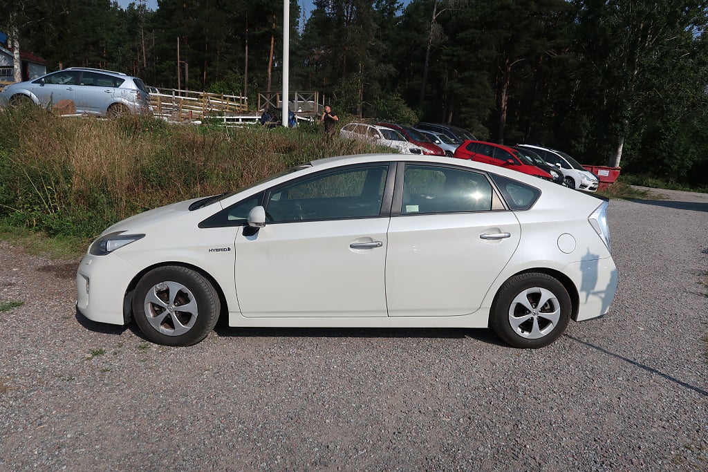 Toyota Prius Plug-in Hybrid 1.8 VVT-i + 3JM Plug-in CVT Euro 5