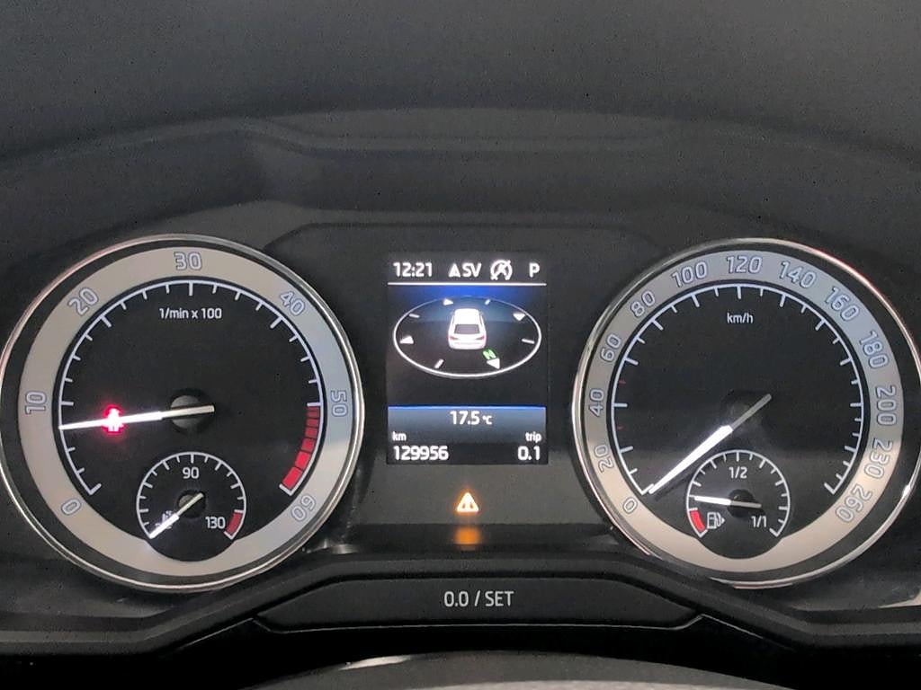 Skoda Superb Combi L&K TDI 190 hk DSG 4x4 Lågskatt Parkv.