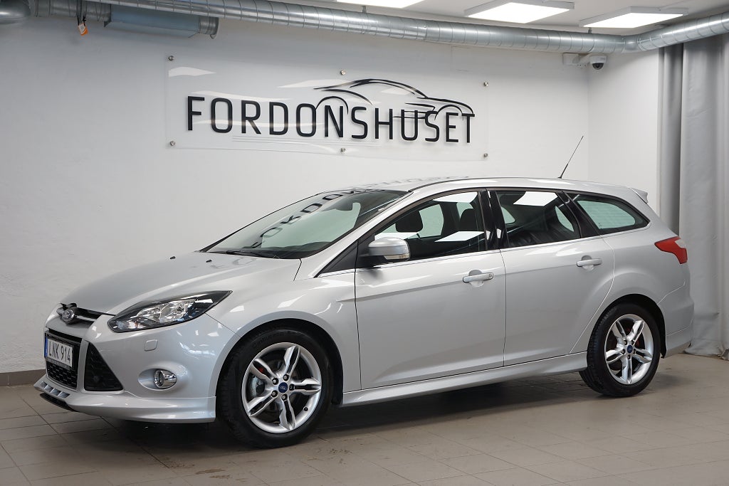 Ford Focus KOMBI 1.0 EcoBoost 125HK TITANIUM | SVENSKSÅLD