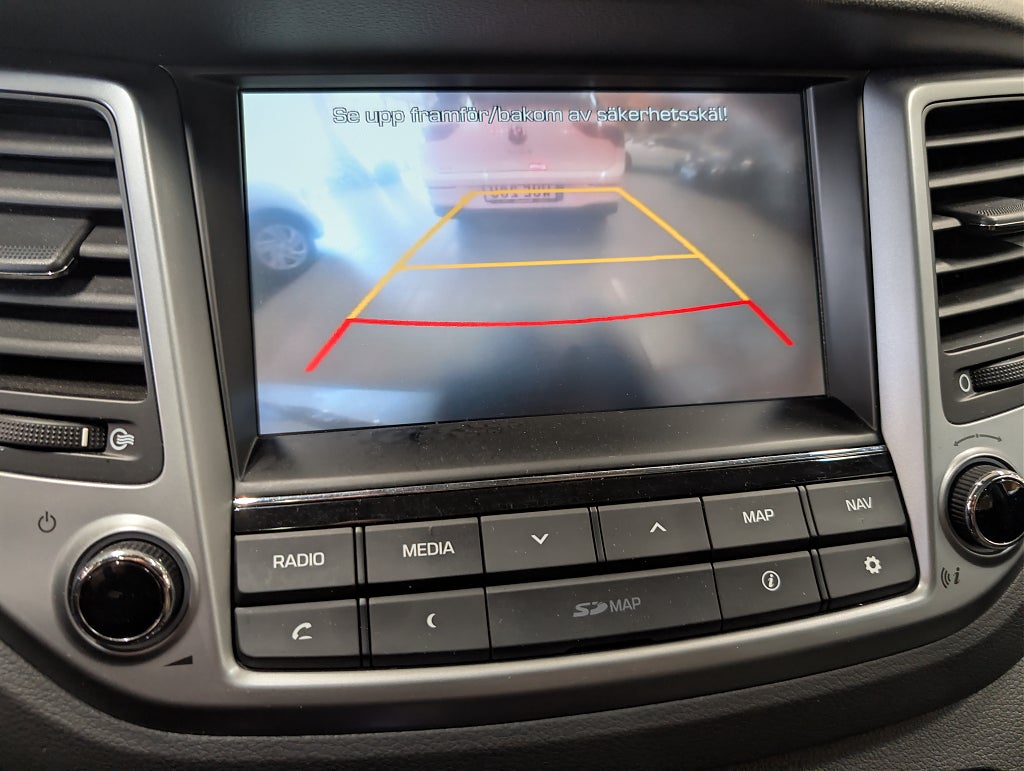 Hyundai Tucson 2.0 CRDi 4WD Premium Aut/Drag/Pano/M-värm/SoV thumbnail