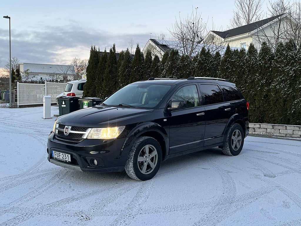 Fiat Freemont 2.0 Multijet 4x4, 170hk, 7-sits, Black Edition, nybes