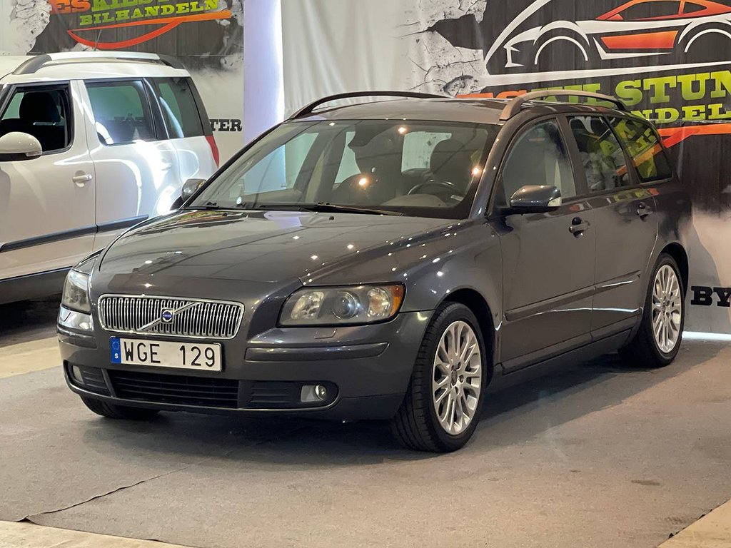 Volvo V50 2.4 SUMMUM NY BESIKTAD NY SERVAD