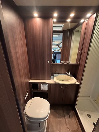 Husbil-halvintegrerad Bürstner Nexxo T 720 AUTOMAT 13 av 20