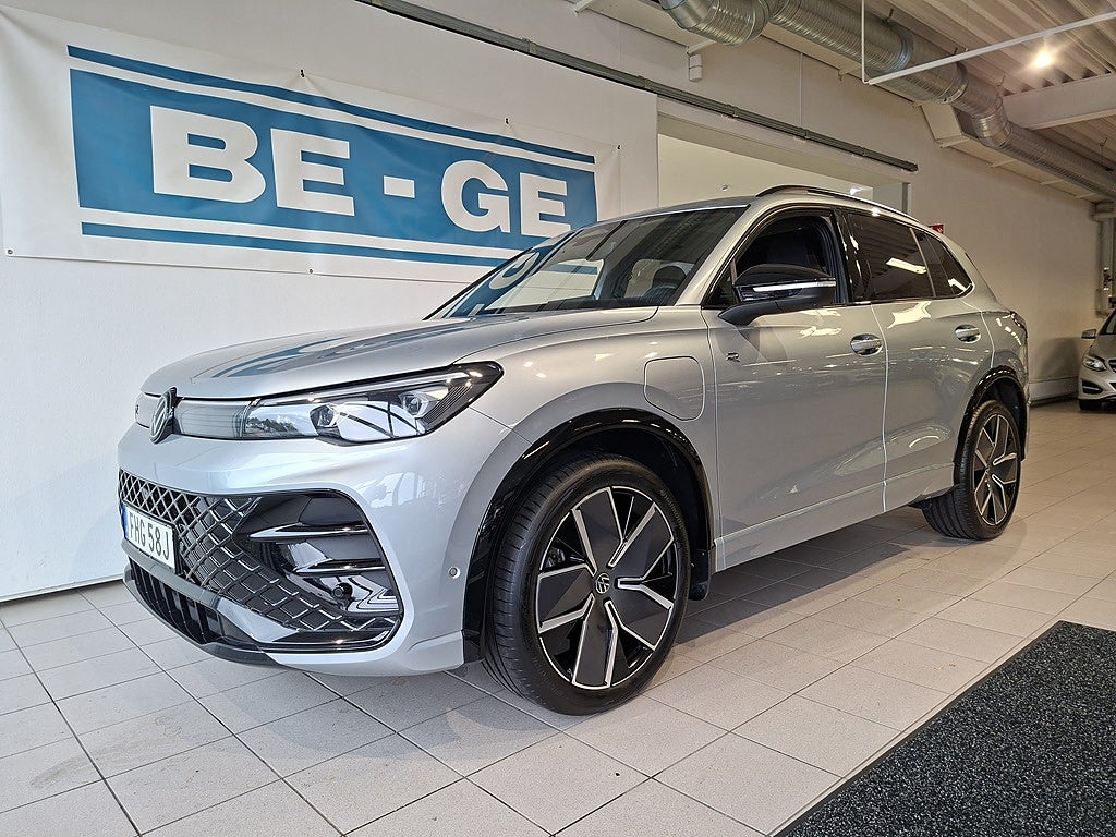 Volkswagen Tiguan R-LINE 1.5 eHybrid 272HK Dsg Drag Matrix Panorama