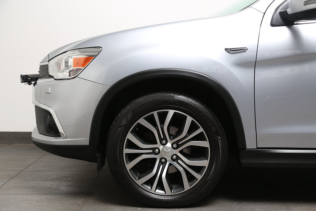 Mitsubishi ASX 2,2 Di-D 150hk Business 4WD Aut Pano Skinn Motorv Drag 2017
