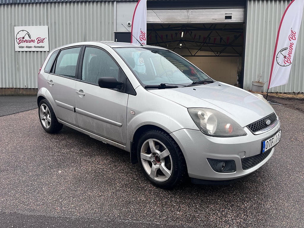 Ford Fiesta 5-dörrar 1.4 Euro 4 GDS-bil