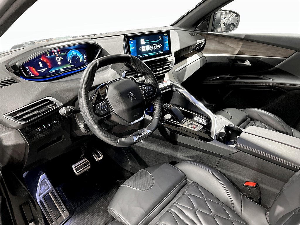 Bild på Peugeot 3008 GT Ultimate Hybrid4 300hk Aut AWD - skinn, Drag