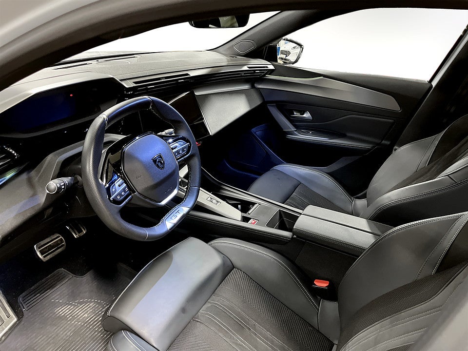 Bild på Peugeot 308 5D GT 1.2 PT 130hk Aut 360-KAMERA CARPLAY