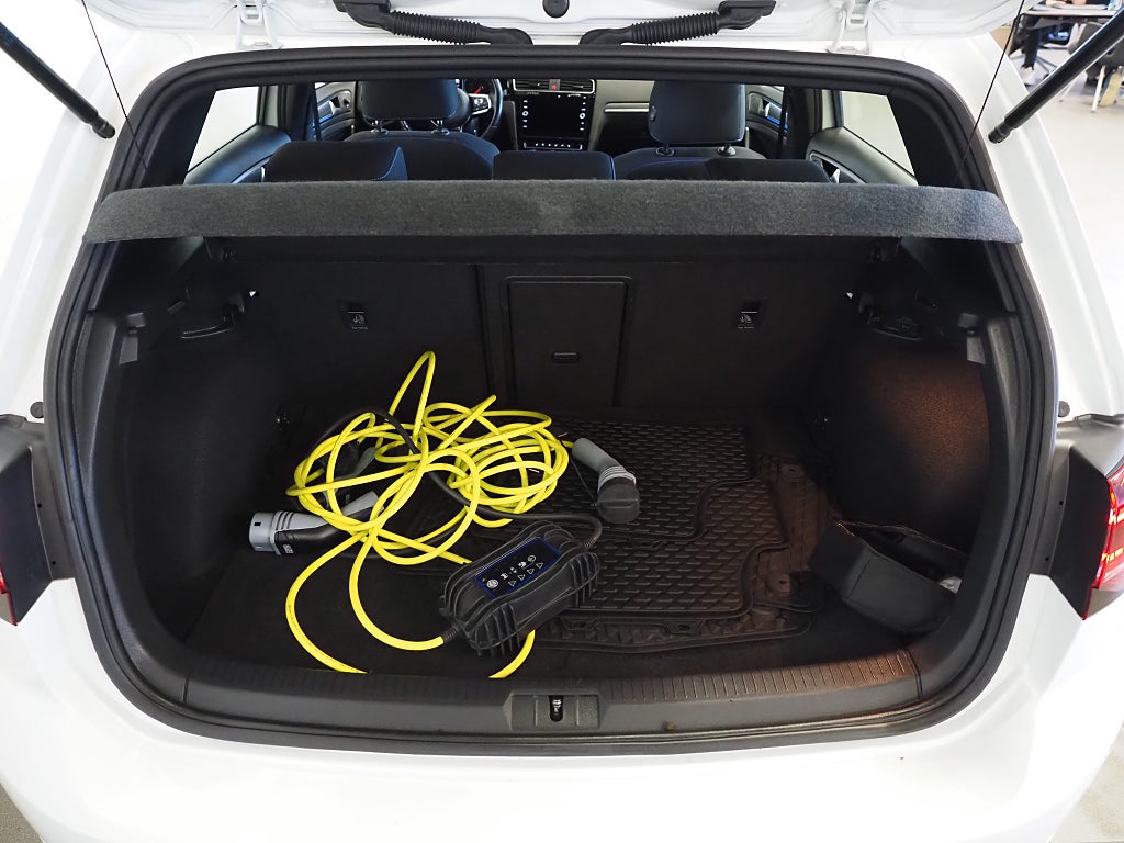 Volkswagen Golf GTE 1.4 TSI 204hk Plug-In Hybrid | Värmare | 2020