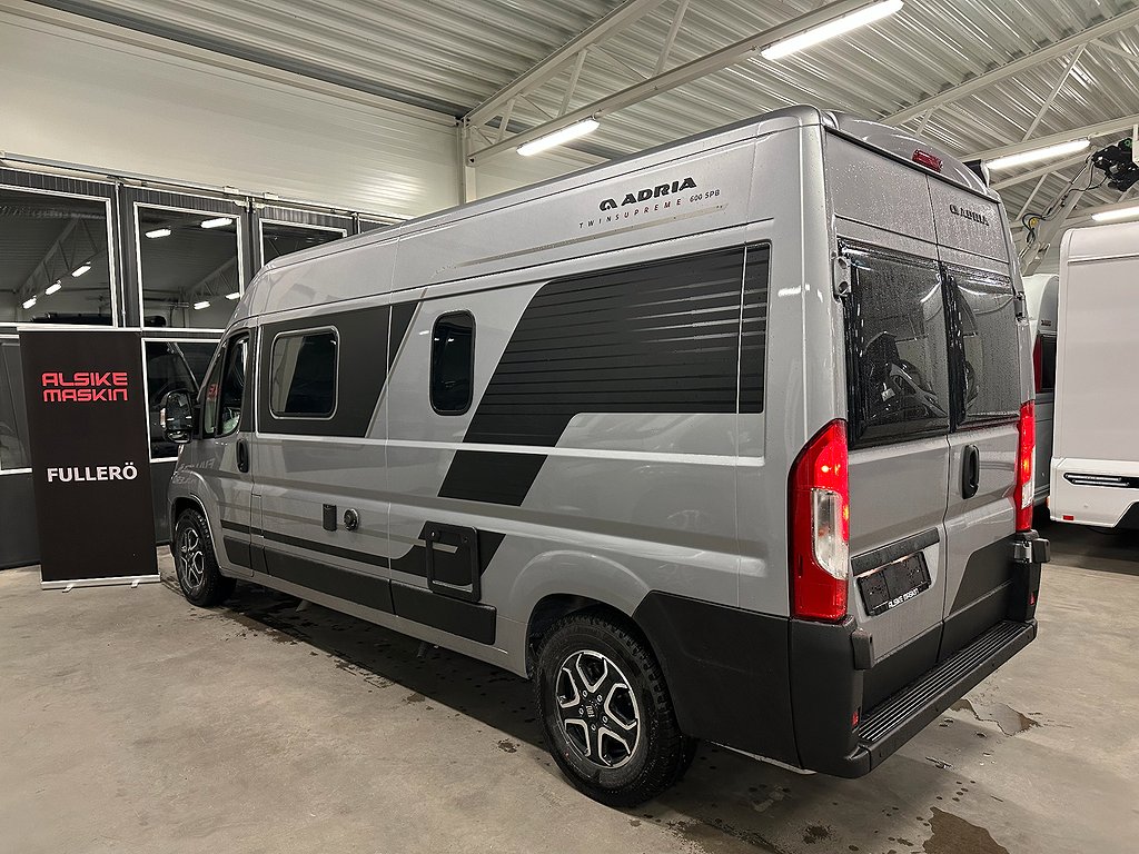 Adria TWIN SUPREME 600 SPB / Aut / Dieselpanna / <6 meter - Adria