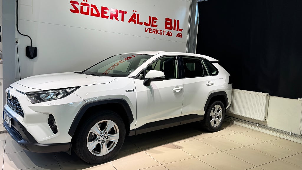 Toyota RAV4 Hybrid AWD-i E-CVT Active Euro 6