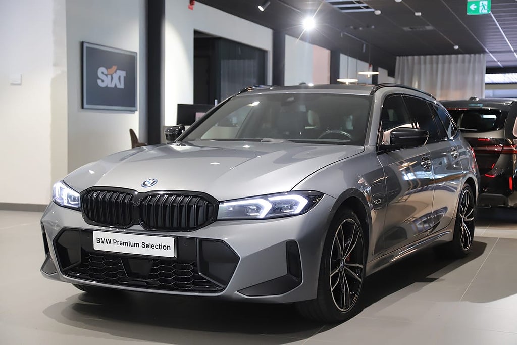 BMW 330e 