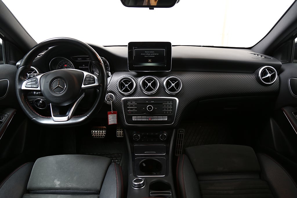 Mercedes-Benz A 180 d 7G-DCT AMG Line Motorvärmare