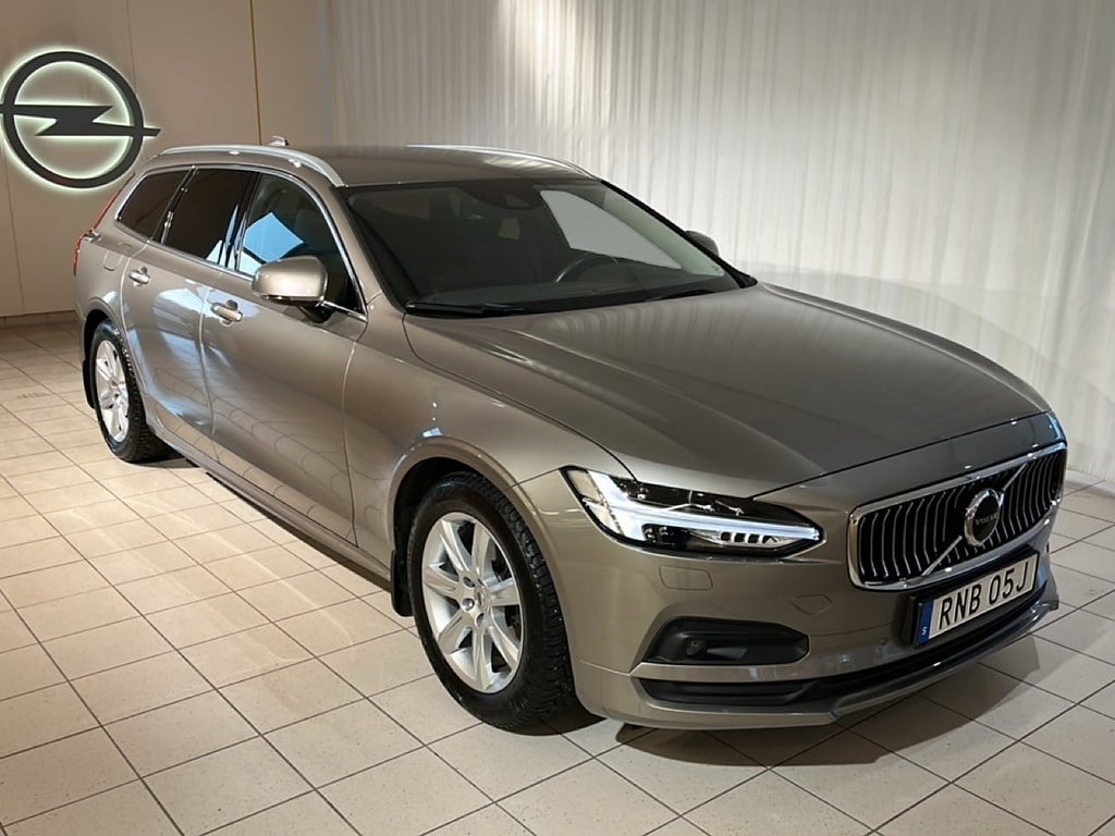 Volvo V90 D4 AWD Momentum.Nav.Värmare.Carplay.Nyservad,pilotpaket