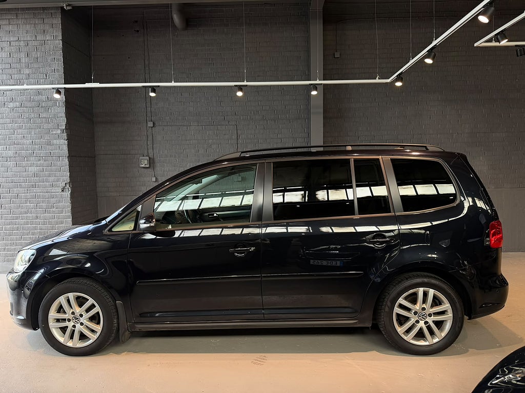 Volkswagen Touran 7-sits/ 1.6 TDI/ Drag/ Nyservad/ Kamera/ Aut/Få ägare