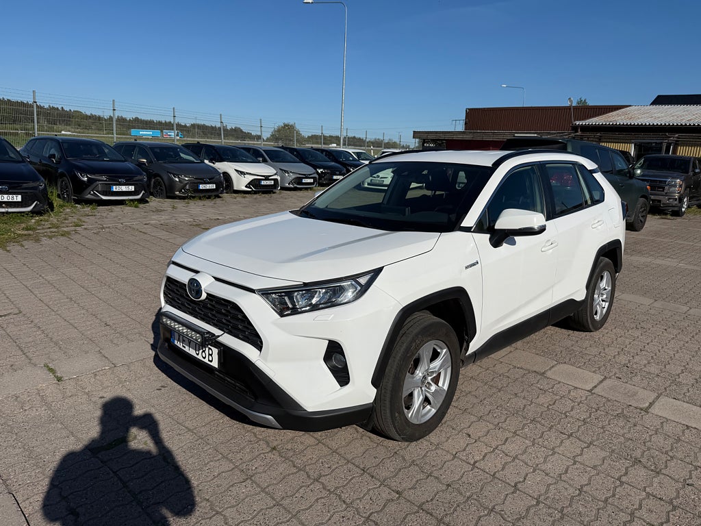 Toyota RAV4 2.5 HYBRID AUT AWD BACKKAMERA DRAG 2-ÅRS GARANTI