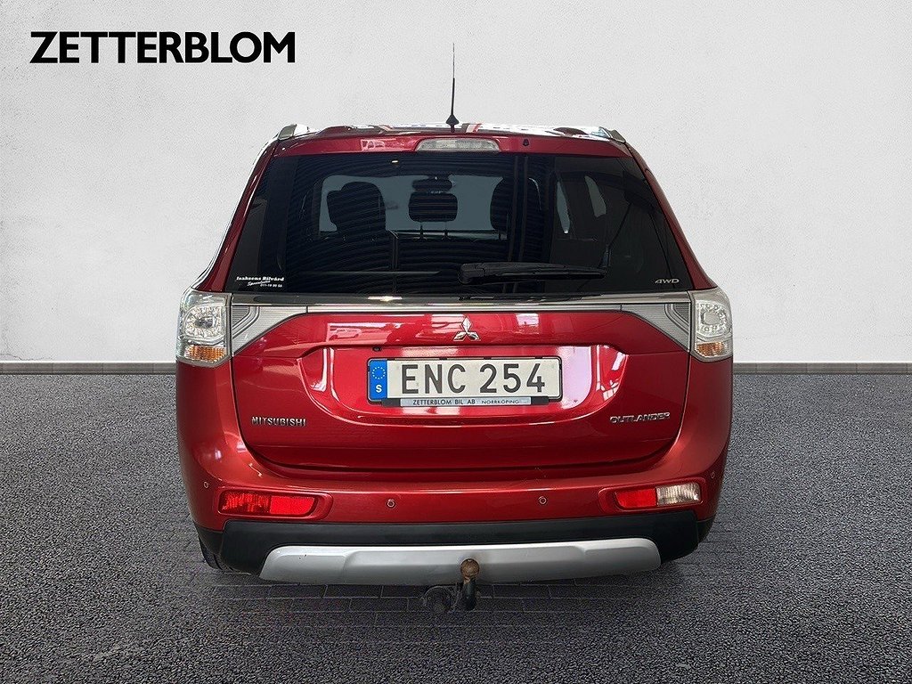 SUV Mitsubishi Outlander 4 av 14