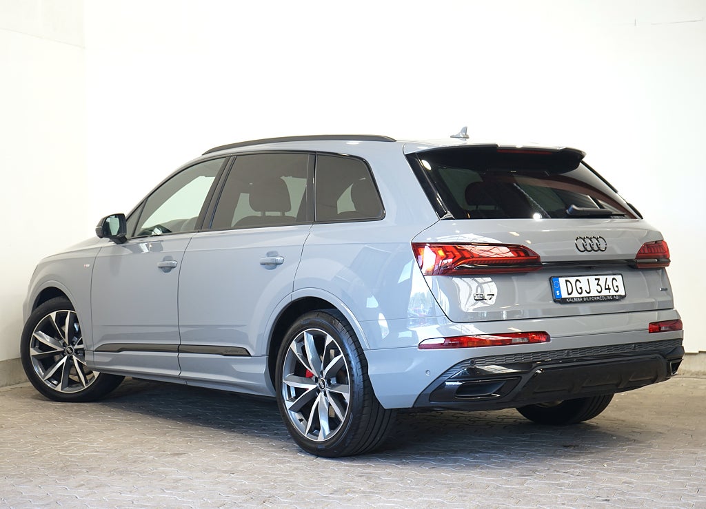 Audi Q7 55 TFSI quattro 7-sits Competition Plus S line 340hk