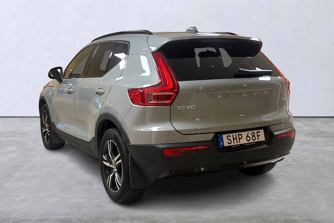 Volvo XC40 B3 Plus Dark 2025, bild 4/10